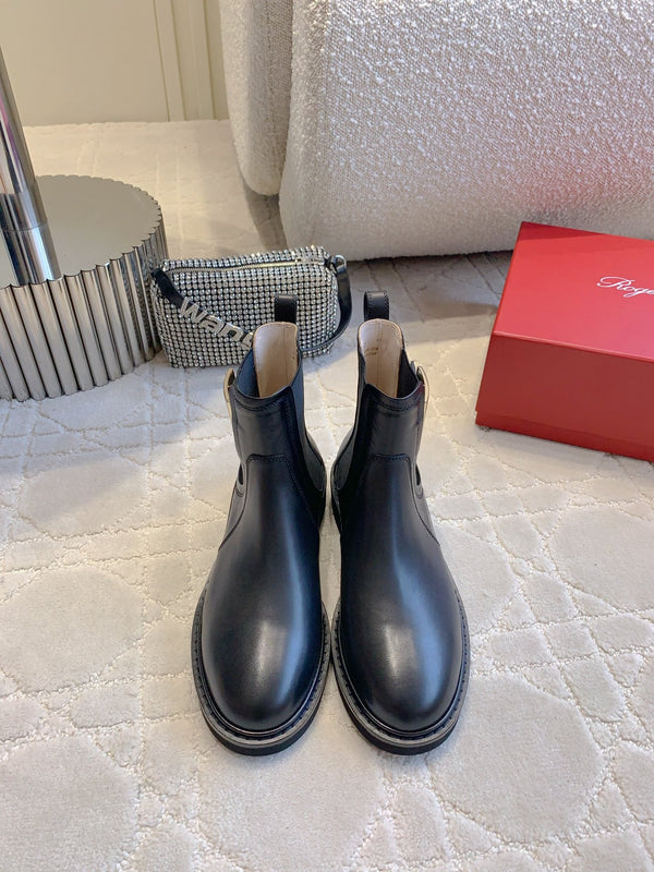 CD Vivie Roger Chelsea Ankle Boots Plain Black Cowhide