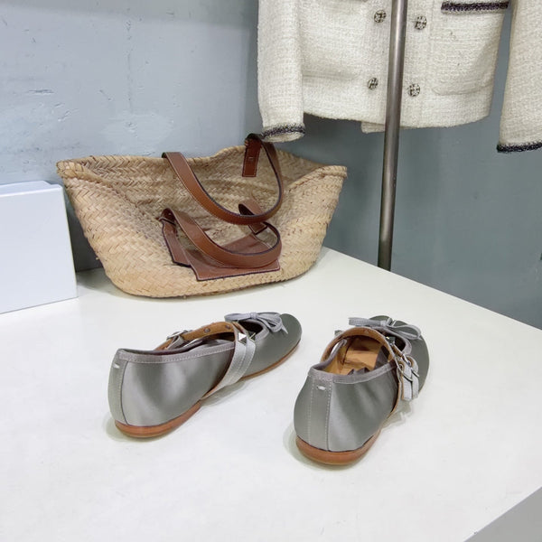 MM Strappy Split-Toe Ballerina Grey Satin 893691