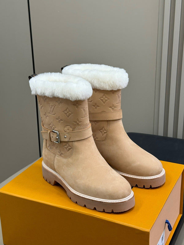 LV Territory Flat Ankle Boots Light Brown Suede Wool 542258