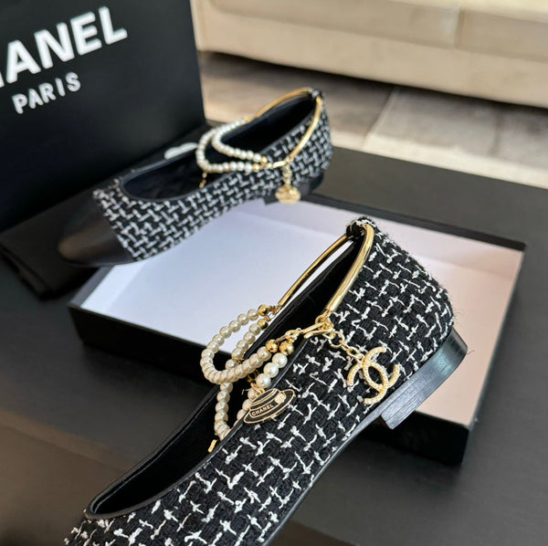 Double Strap Chunky Heel Mary Jane Shoes Black/White Caro