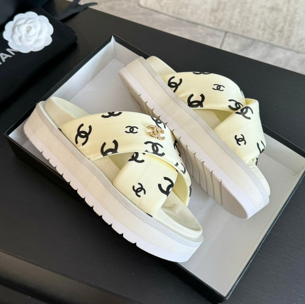 Cross Straps Mule Sandals Lambskin Beige Cream