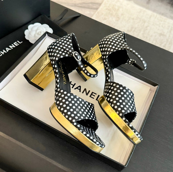 Platform Peep-Toe Sandals Black/White Caro Lambskin