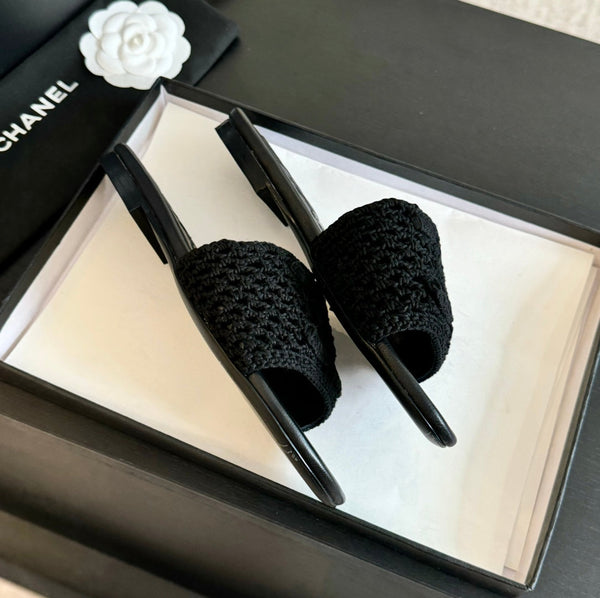 mule sandal black raffia