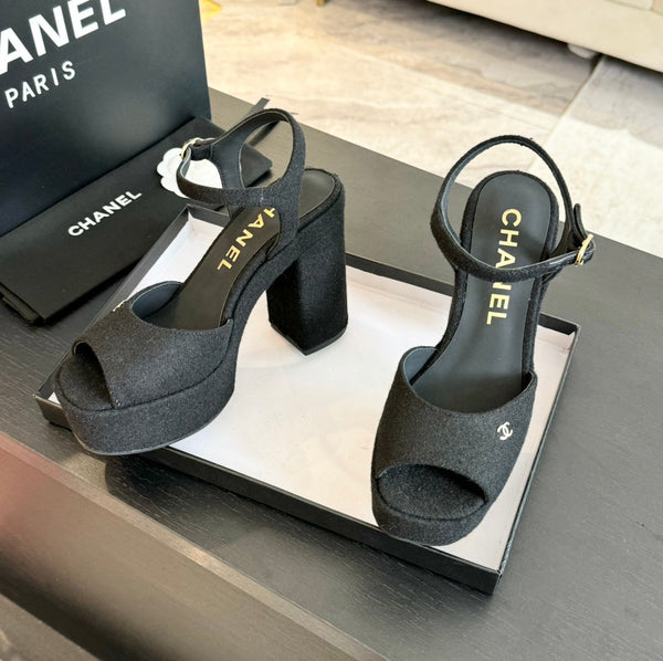 HIGH HEEL PLATFORM SANDALS IN BLACK SUEDE