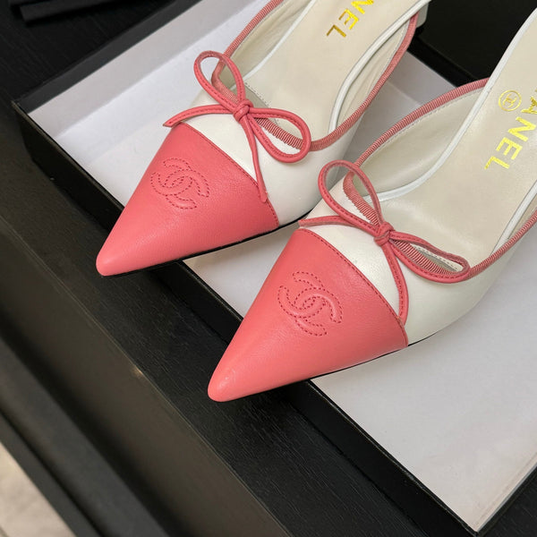 CC 26s Métiers d'Art Pointed-Toe Mule White Pink Sheepskin 700620