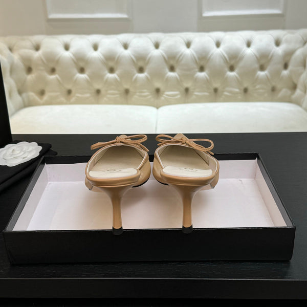 CC 26s Métiers d'Art Pointed-Toe Mule Beige Mesh Sheepskin 700622