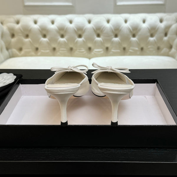 CC 26s Métiers d'Art Pointed-Toe Mule White Mesh Sheepskin 700623