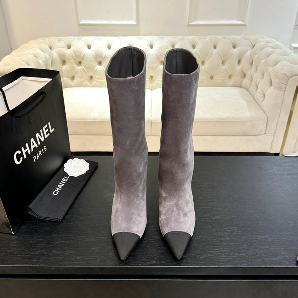 CC Gabrielle Chanel Boots 8.5cm Purple-Grey Suede Black Fabric