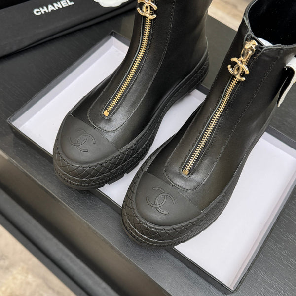 CC 26s Front-Zip Ankle Boots Black Calfskin Leather 106809