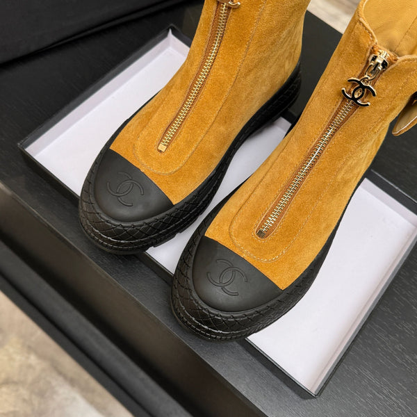CC 26s Front-Zip Ankle Boots Tan Brown Suede Leather 106810