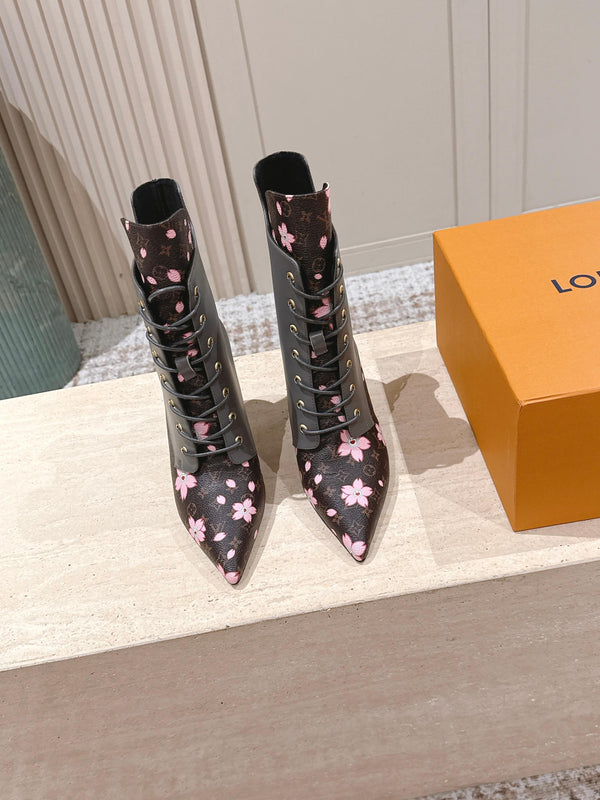 LV AW25 Ankle Boot Grey Monogram Canvas & Plain Calf Leather 555615