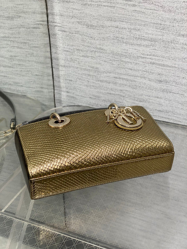 MEDIUM 22 LADY BAG IN GOLD METALLIC LAMBSKIN
