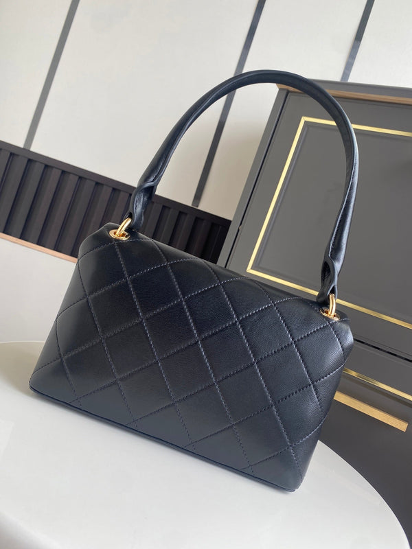 CC 26P AS6112 Flap Bag 25cm Black Quited Lambskin