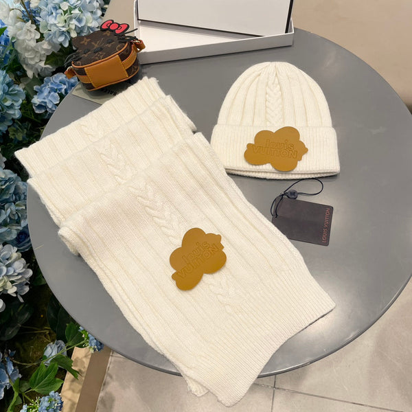 SET SCARF AND HAT IN BEIGE WOOL 419145