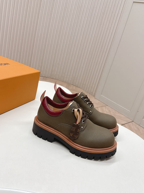 LV 26s Remix Derby Khaki Green Nuckbuk Cowhide 595413