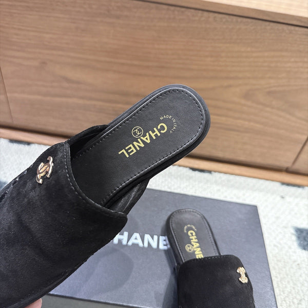 CC 26s Mule Mir Half-Slippers Black Suede 983859