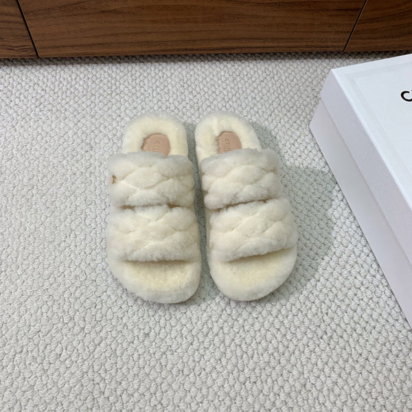 CL 26s Two-Strap Quilted Sandals In White Wool