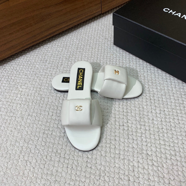 CC 26s Padded Sandals White Lambskin 887951