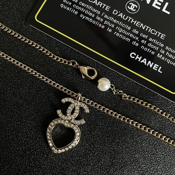 DOUBLE C HEART NECKLACE WITH CRYSTALS WHITE PEARLS AND SILVER METAL