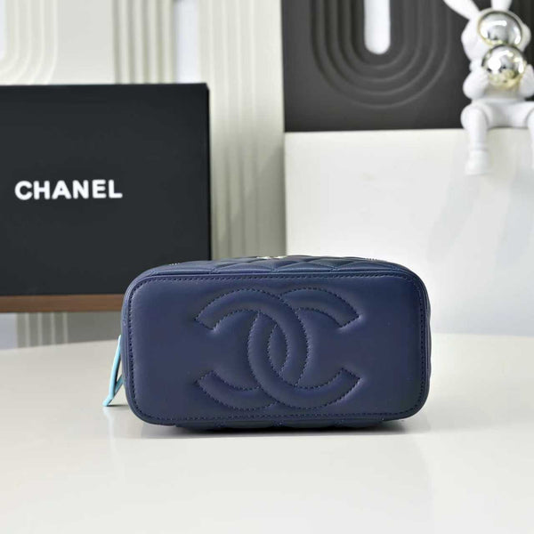 CC 26s Vanity Case Deep Blue Quilted Lambskin 286281