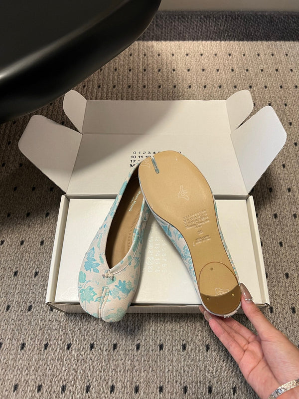 MM Tabi Ballet Flat Blue Floral Print Suede 803541