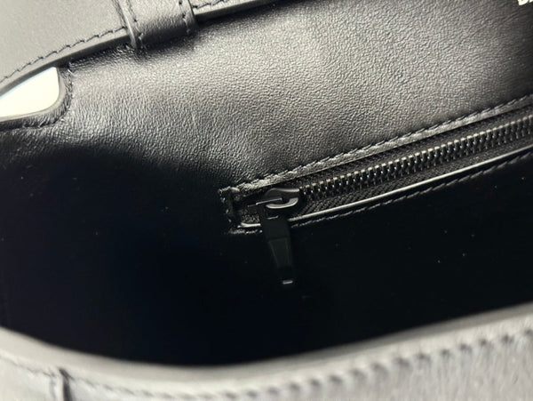 DOWNTOWN M CROSSBODY BAG 32 IN BLACK SOFT LAMBSKIN
