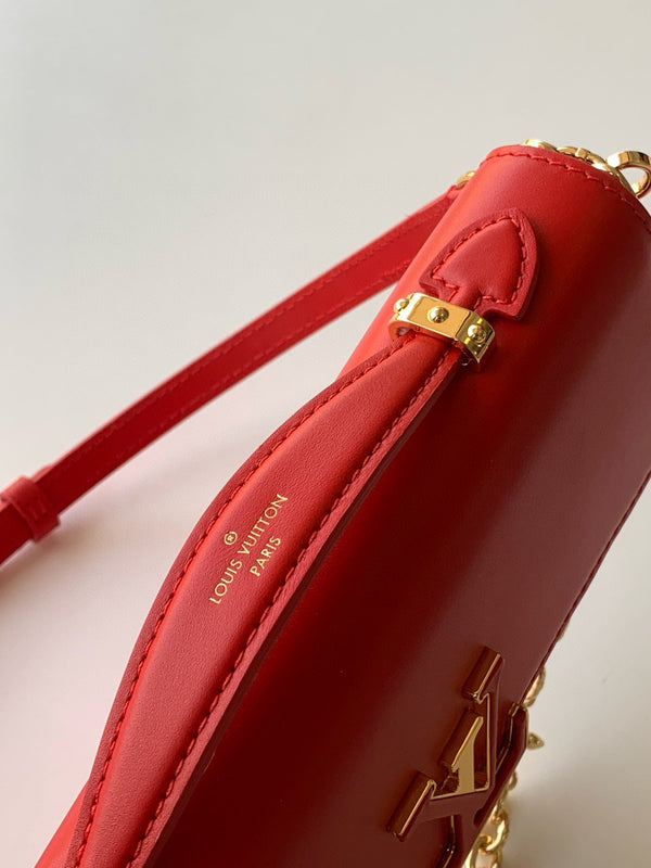 Wallet On Chain Capucines handbag Red Cowhide 250407