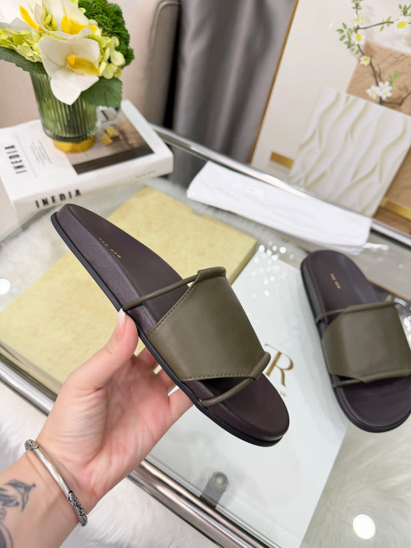 The Row Vivienne Slide Olive Sheepskin 827497