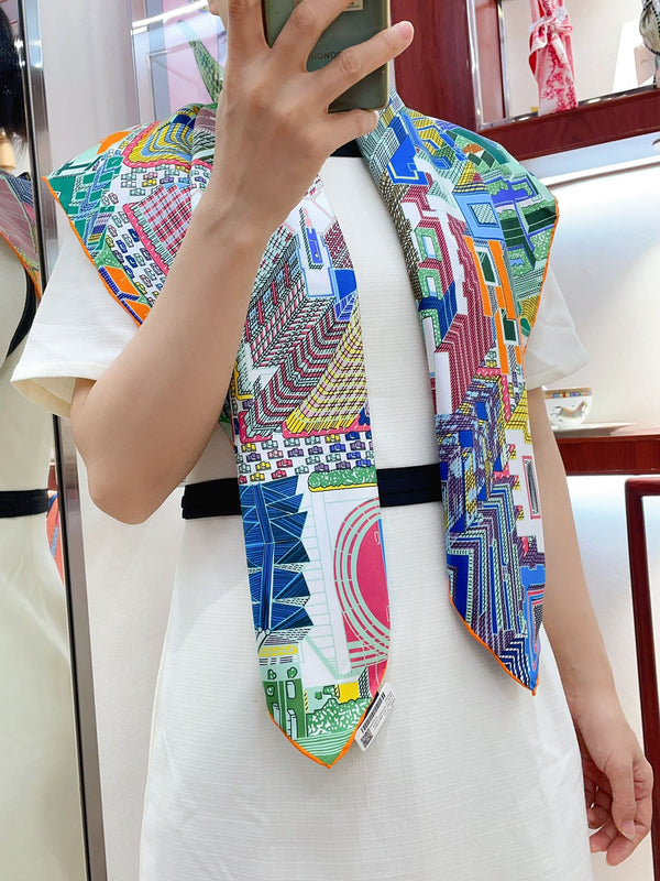 Pantin City scarf 90 CM In Colorful Silk Twill 211113