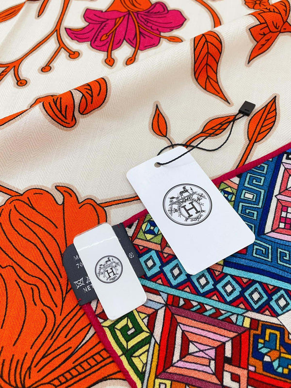 Le Jaguar Et Le Colibri Shawl 135 CM Red Colorful Cashmere And Silk 357904