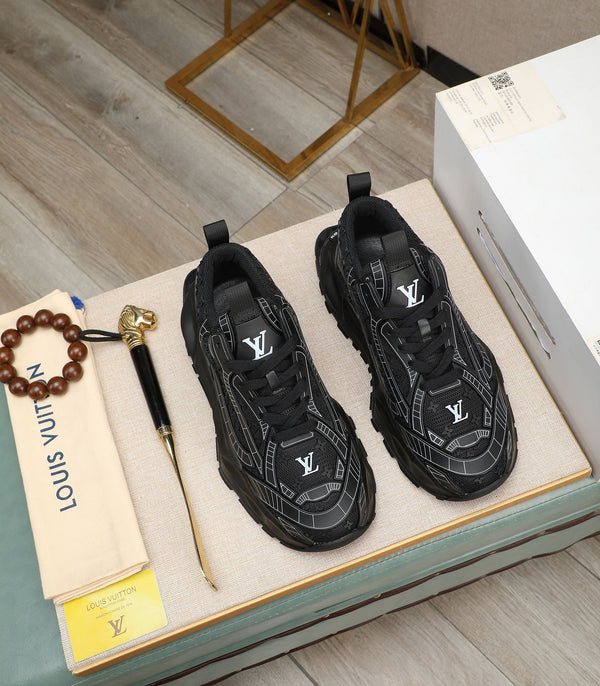 LV TRAINER IN BLACK CALFSKIN AND BREATHABLE MESH