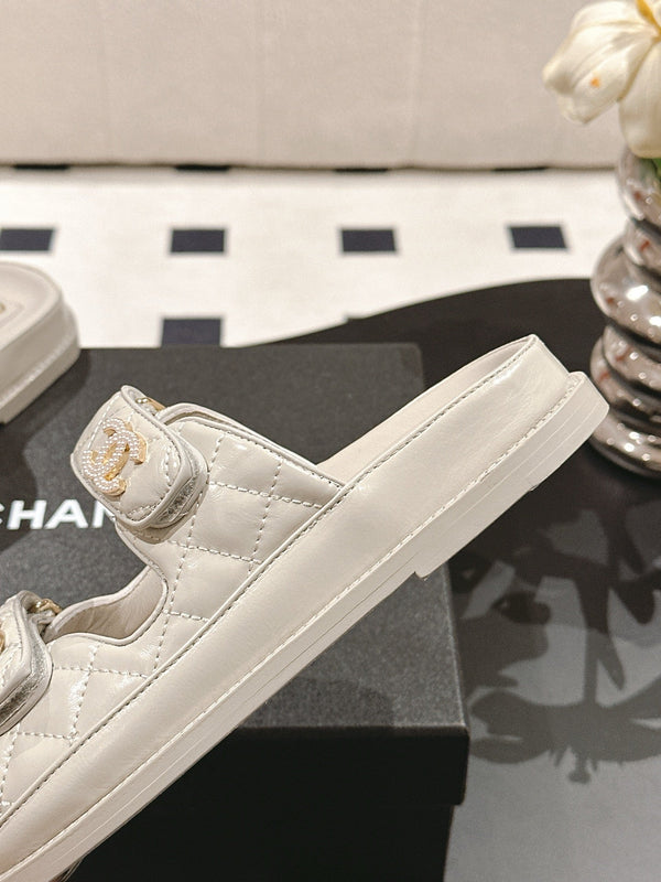 cc 25p logo with pearl mule sandal grey leather 237584