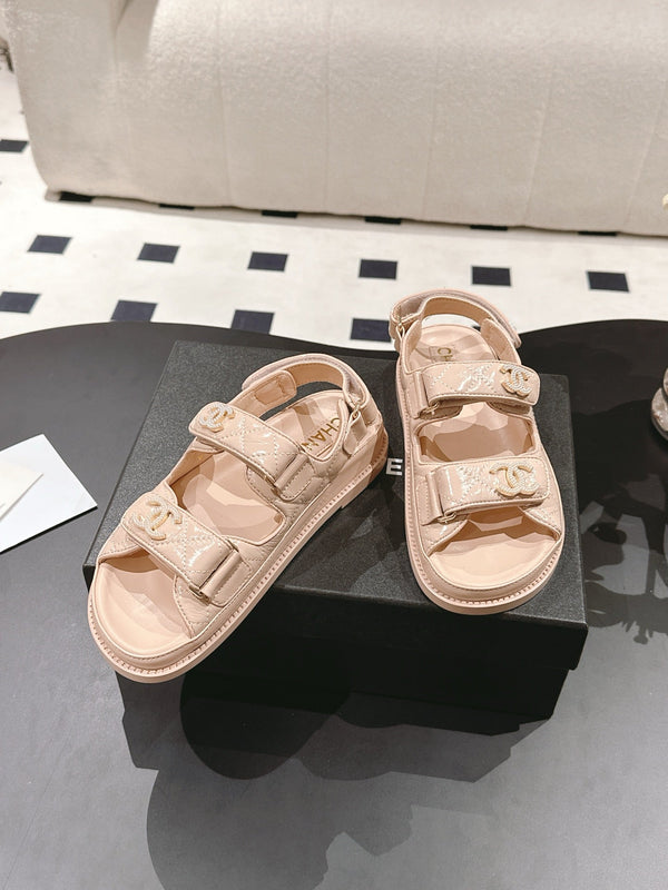 cc 25p logo with pearl sandal peach leather 237591