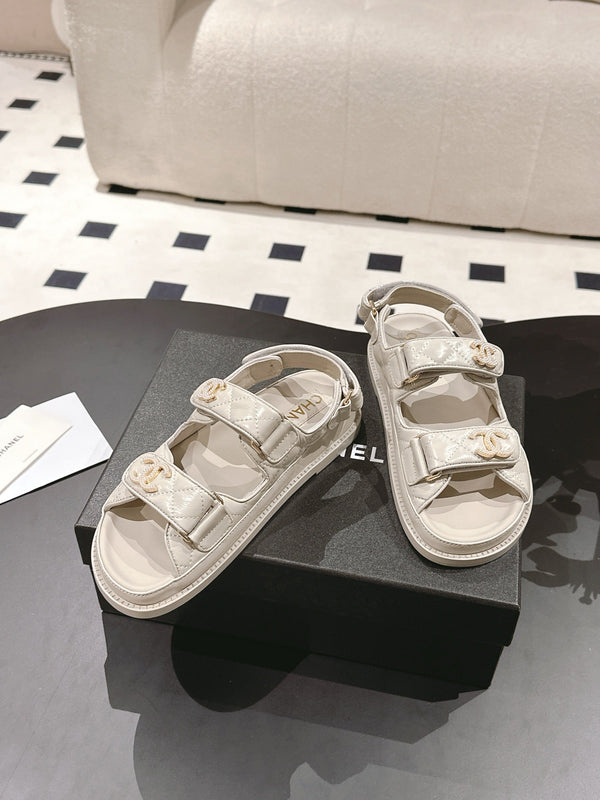 cc 25p logo with pearl sandal grey leather 237592