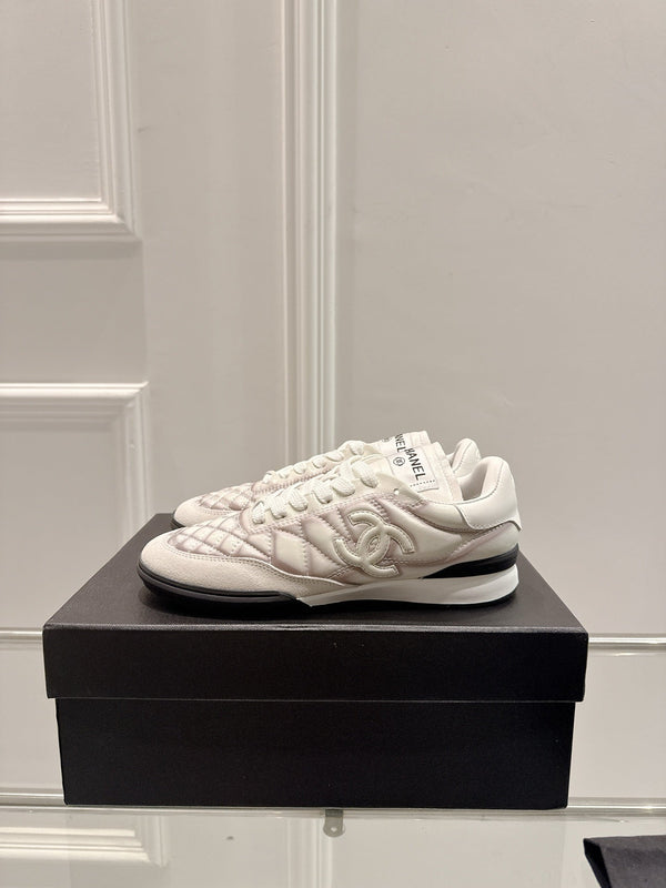 Chanel 25A Sports Shoes White Black Sheepskin 393112