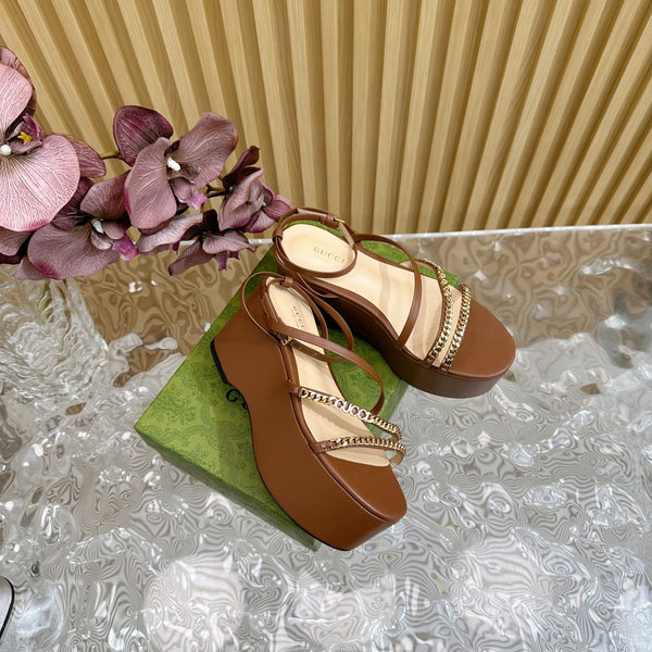 GG PLATFORM SANDAL CARAMEL CALFSKIN WITH CHAINS