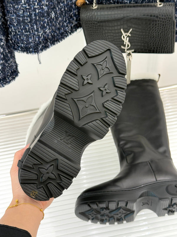 LV Squad High Boot Black Cowhide White Shearing 572463