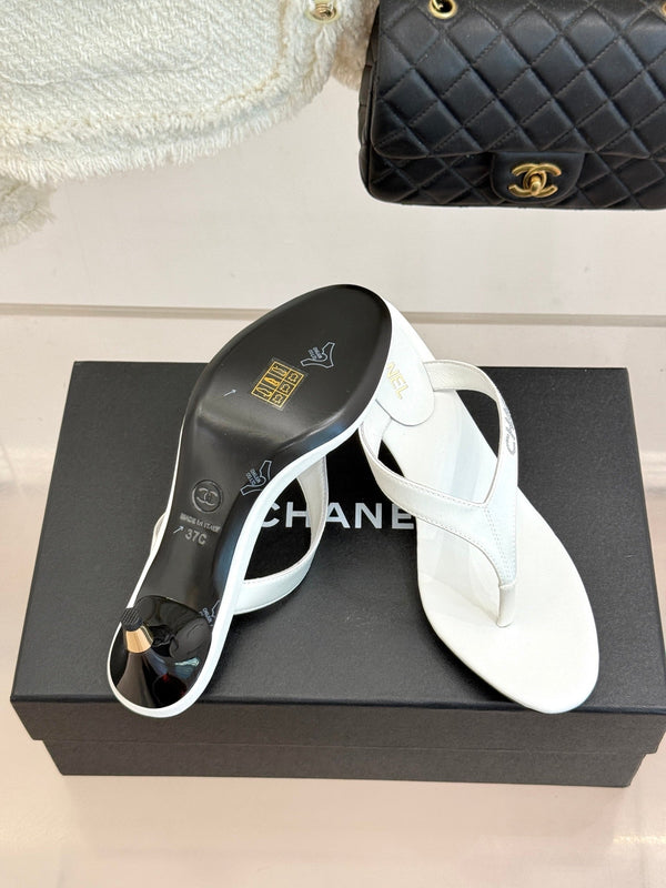 CC 2026 Thong Sandal 5.5cm White Satin 825793