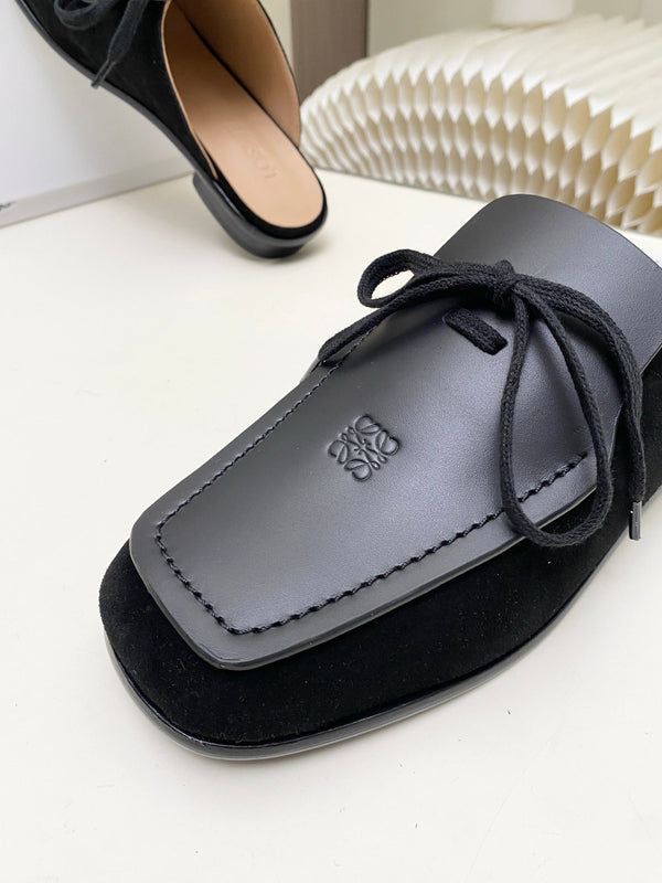 LW 26s Flat Mules In Black Calfskin And Suede