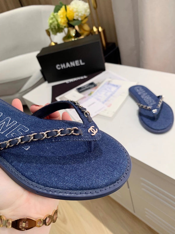 CC Chain Link Thong Flat Dark Blue Denim 696738