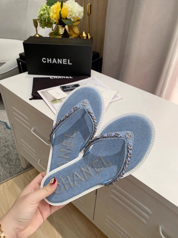 CC Chain Link Thong Flat Blue Denim 696739