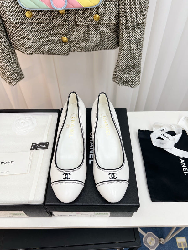 CC Slingback With Black Contrast Stitching White Lambskin 476709