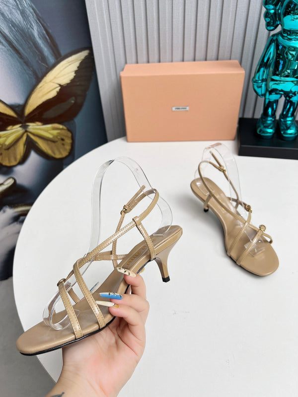Miu 26s Sandals 5.5cm Beige Patent Leather 680447
