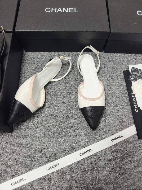 CC 26s Slingback Pointed Black White Leather 681975