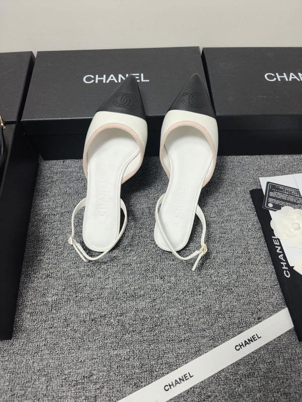 CC 26s Slingback Pointed Black White Leather 681975