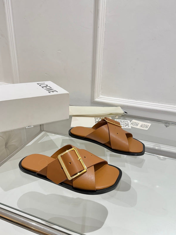 Loew Petal Buckle Slide Tan Brown Leather 881319
