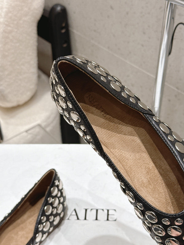 CL 26s Flat Shoes In Black Calfskin With Metal Studs