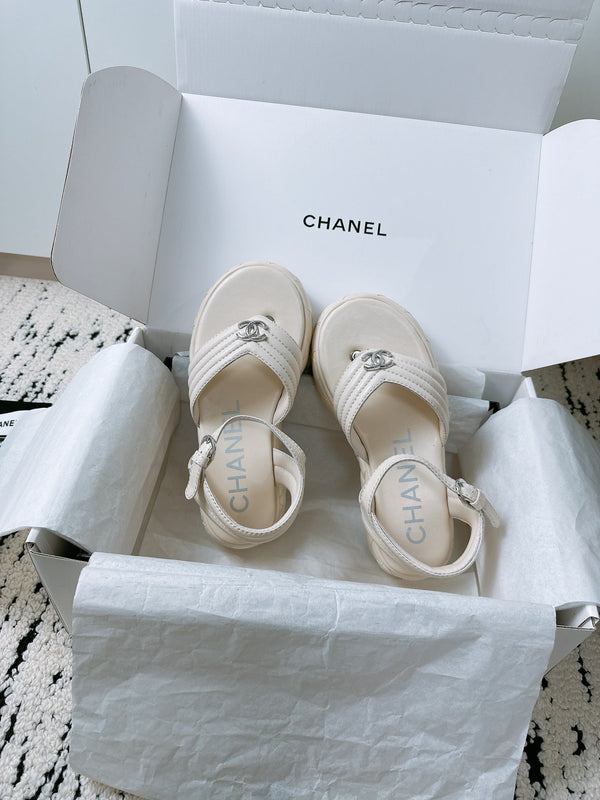 CC Sandals In White Lambskin 144530