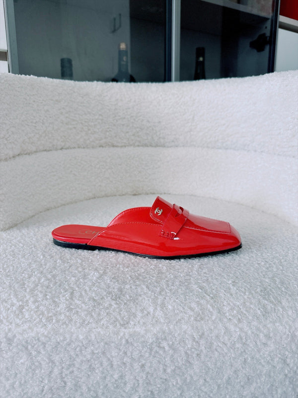 CC AW26 Mocassins Mule Red Shiny Leather 942469