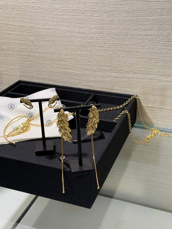 Chanel 2026 Large Gold Wheat Earrings